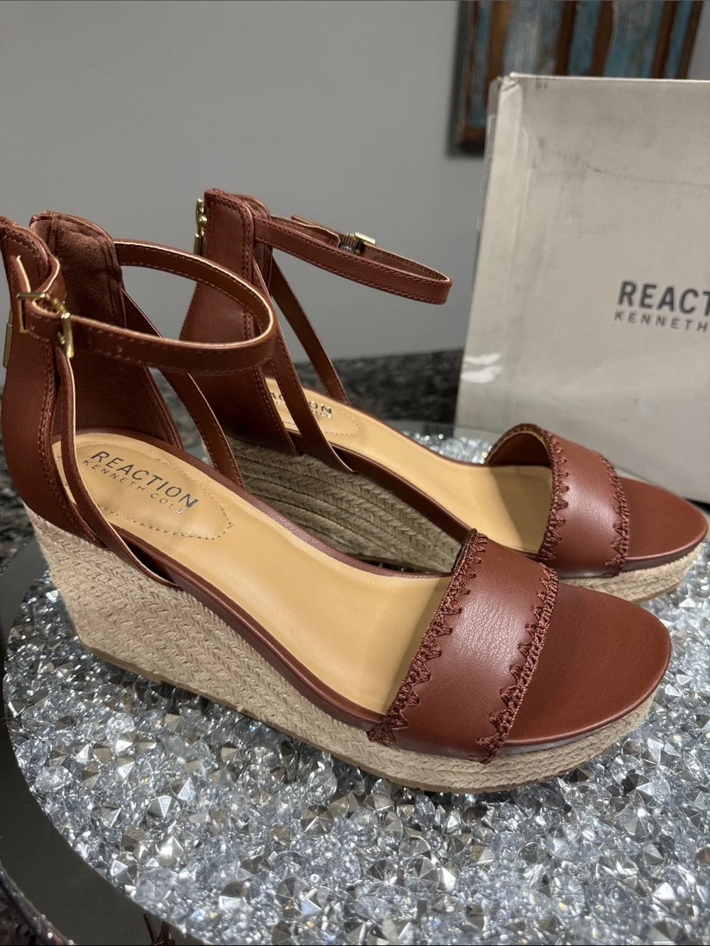 Kenneth Cole Reaction Colton Tan Brown Espadrille Wedge Sandals NEW 7.5